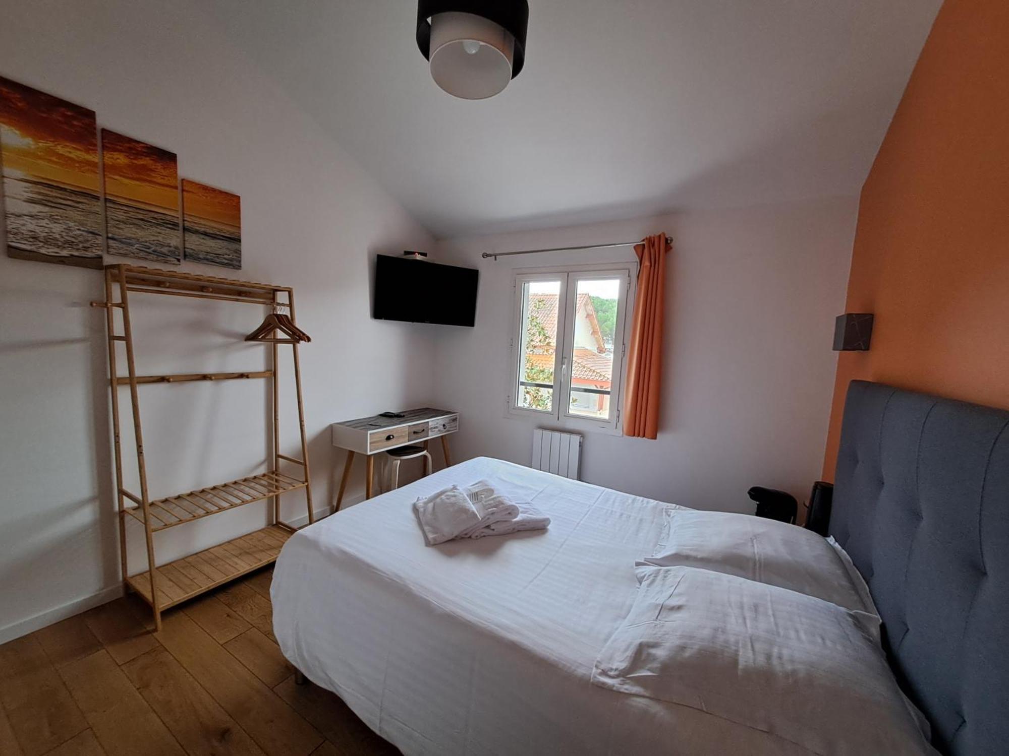 Hotel L'Auberge Canaulaise Lacanau Eksteriør billede